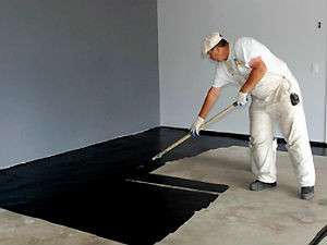 Чем покрасить бетонный пол: эпоксидные, акриловые, полиуретановые покрытия  ... - фото