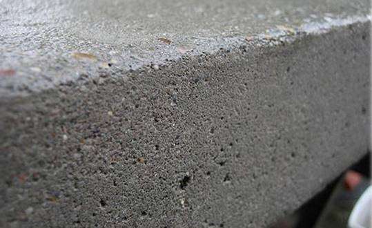 Геополимерный бетон: состав, изготовление и особенности применения с фото