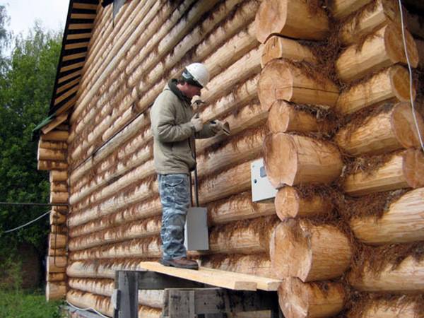 Утеплители для стен деревянного дома: виды и особенности монтажа - фото